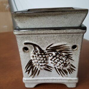 Scentsy Wax Warmer - Pinecone